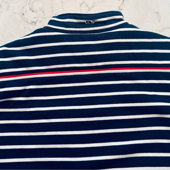 Vineyard Vines Quarter Zip -Size L - Picture 3 of 3